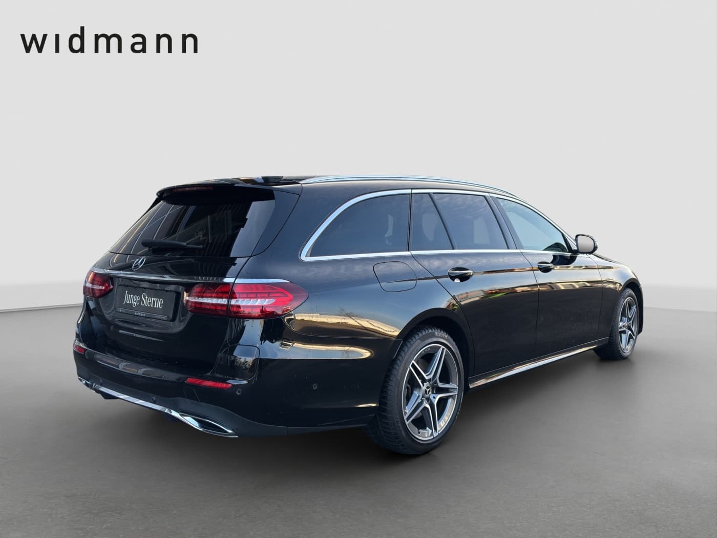 Mercedes-Benz E 300 e T Bild 3