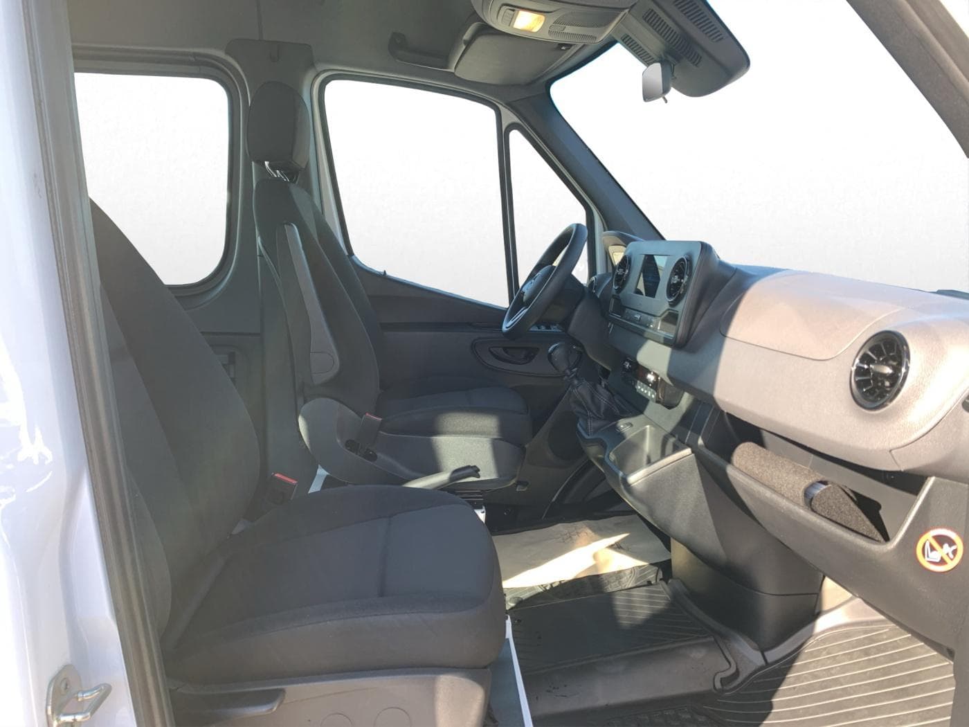 Mercedes-Benz Sprinter 315 CDI Tourer Hochdach 2/2/2/3 Bild 15