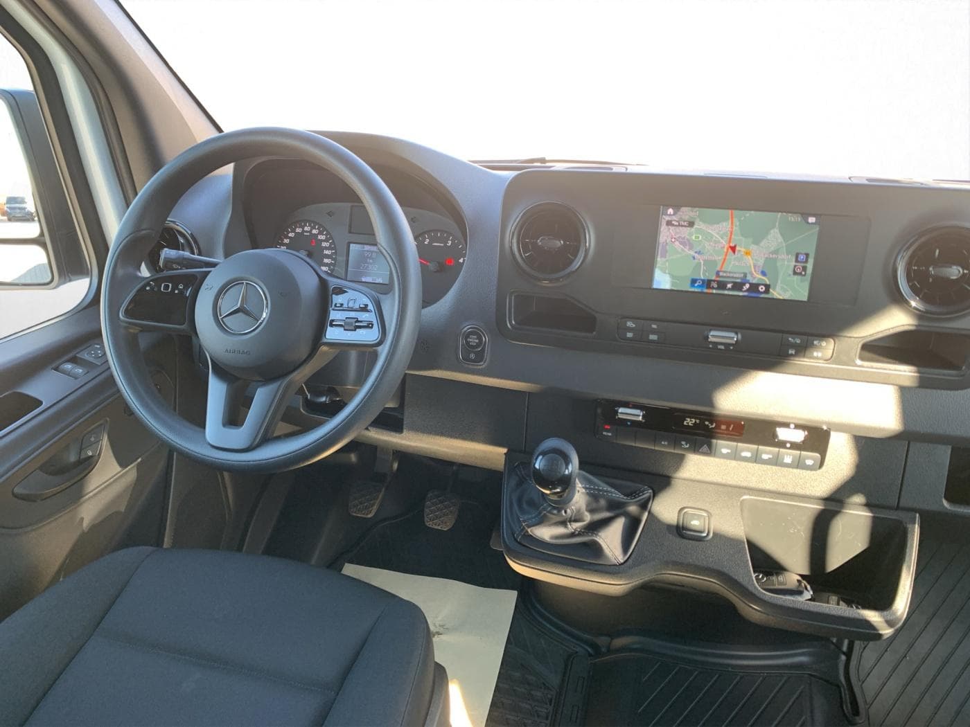 Mercedes-Benz Sprinter 315 CDI Tourer Hochdach 2/2/2/3 Bild 9