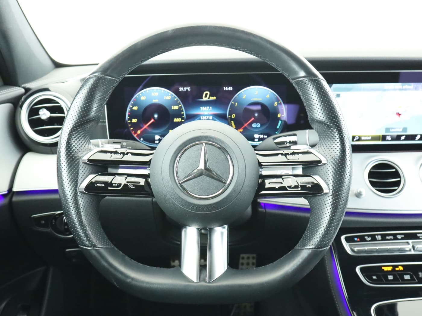 Mercedes-Benz E 300 de T Bild 11