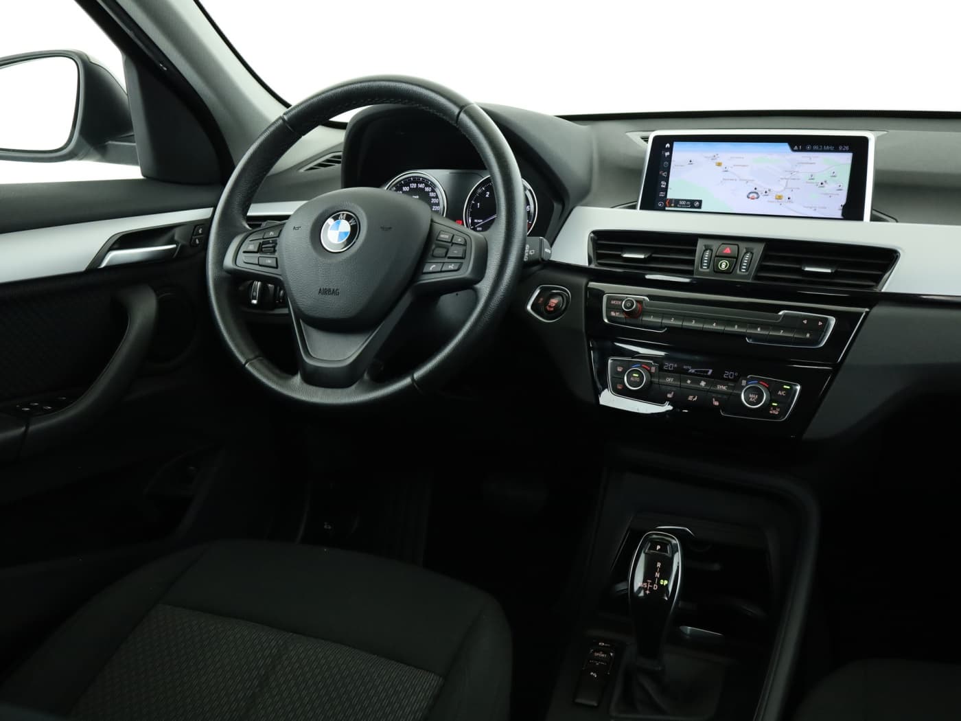 BMW X1 sDrive20i Advantage Bild 10