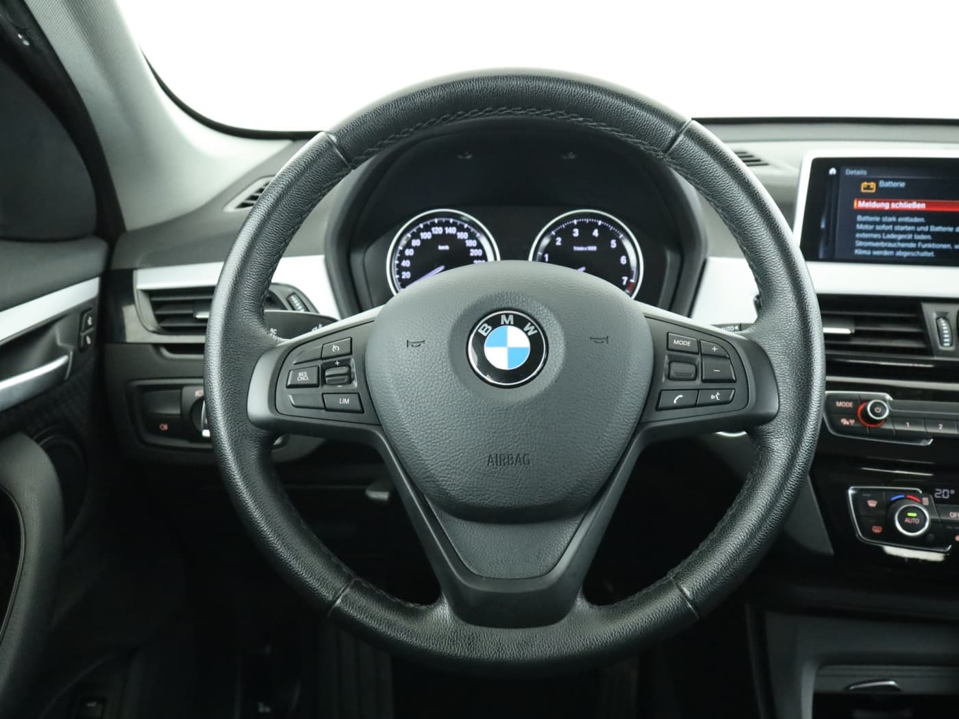 BMW X1 sDrive20i Advantage Bild 11