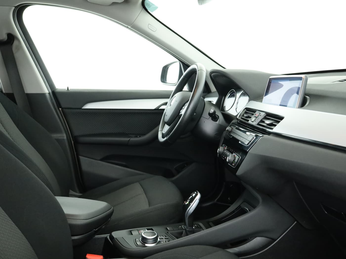 BMW X1 sDrive20i Advantage Bild 17