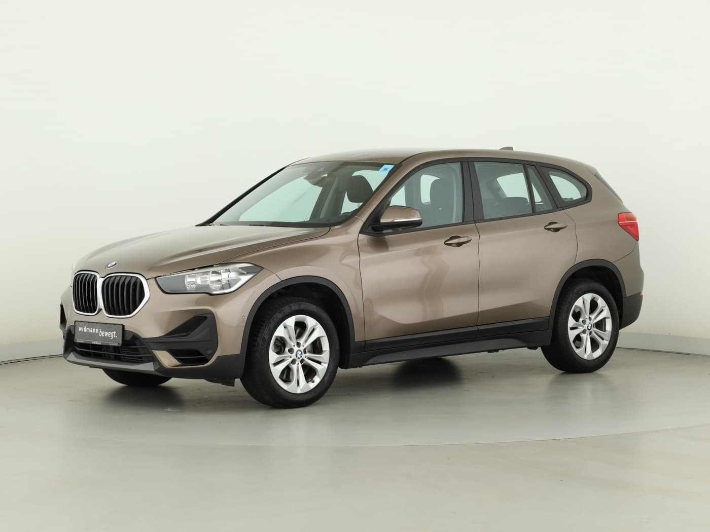 BMW X1 sDrive20i Advantage Bild 5