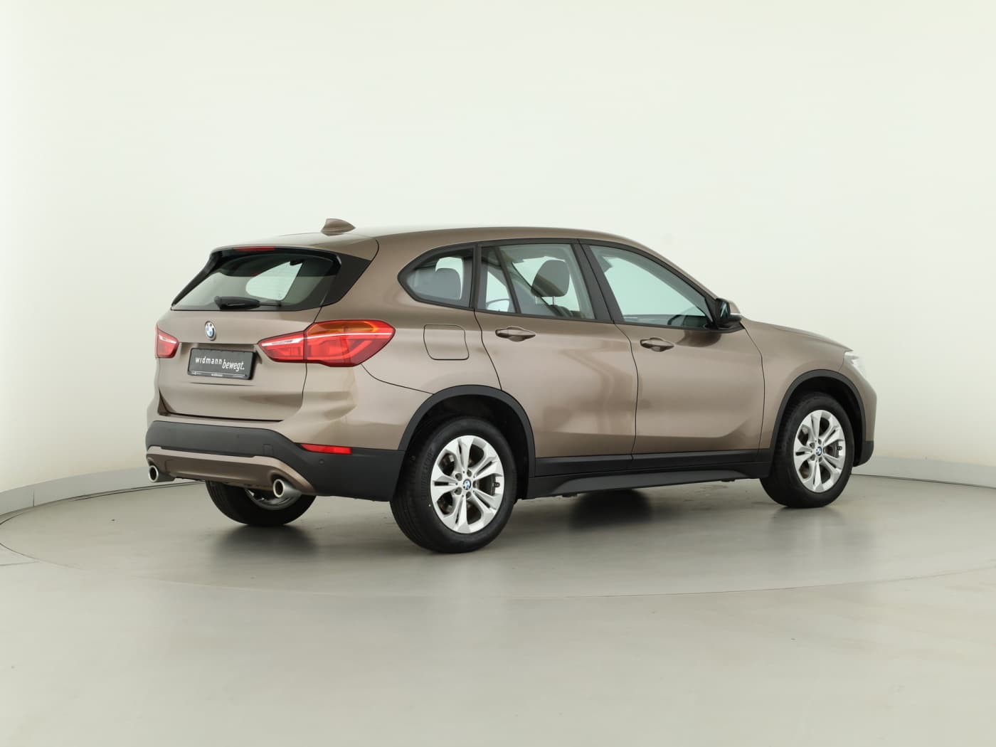 BMW X1 sDrive20i Advantage Bild 6