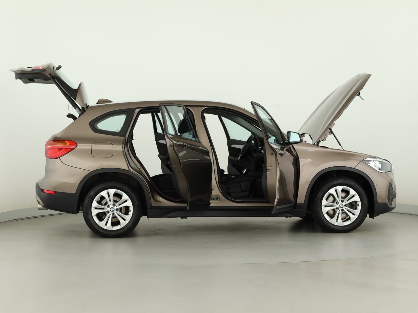 BMW X1 sDrive20i Advantage Bild 8