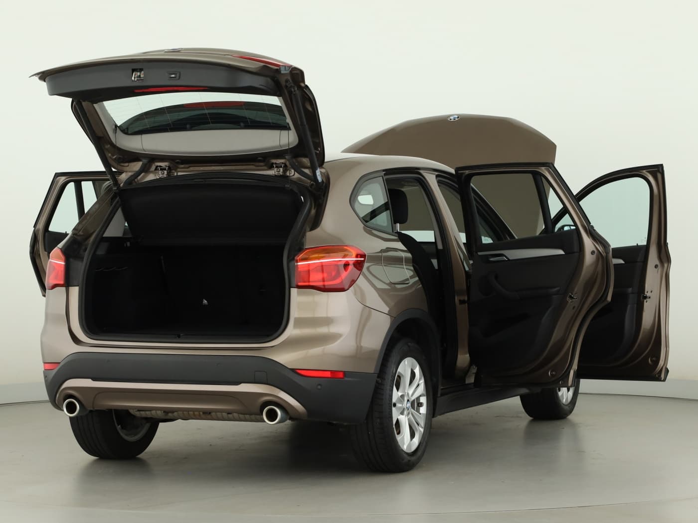 BMW X1 sDrive20i Advantage Bild 9