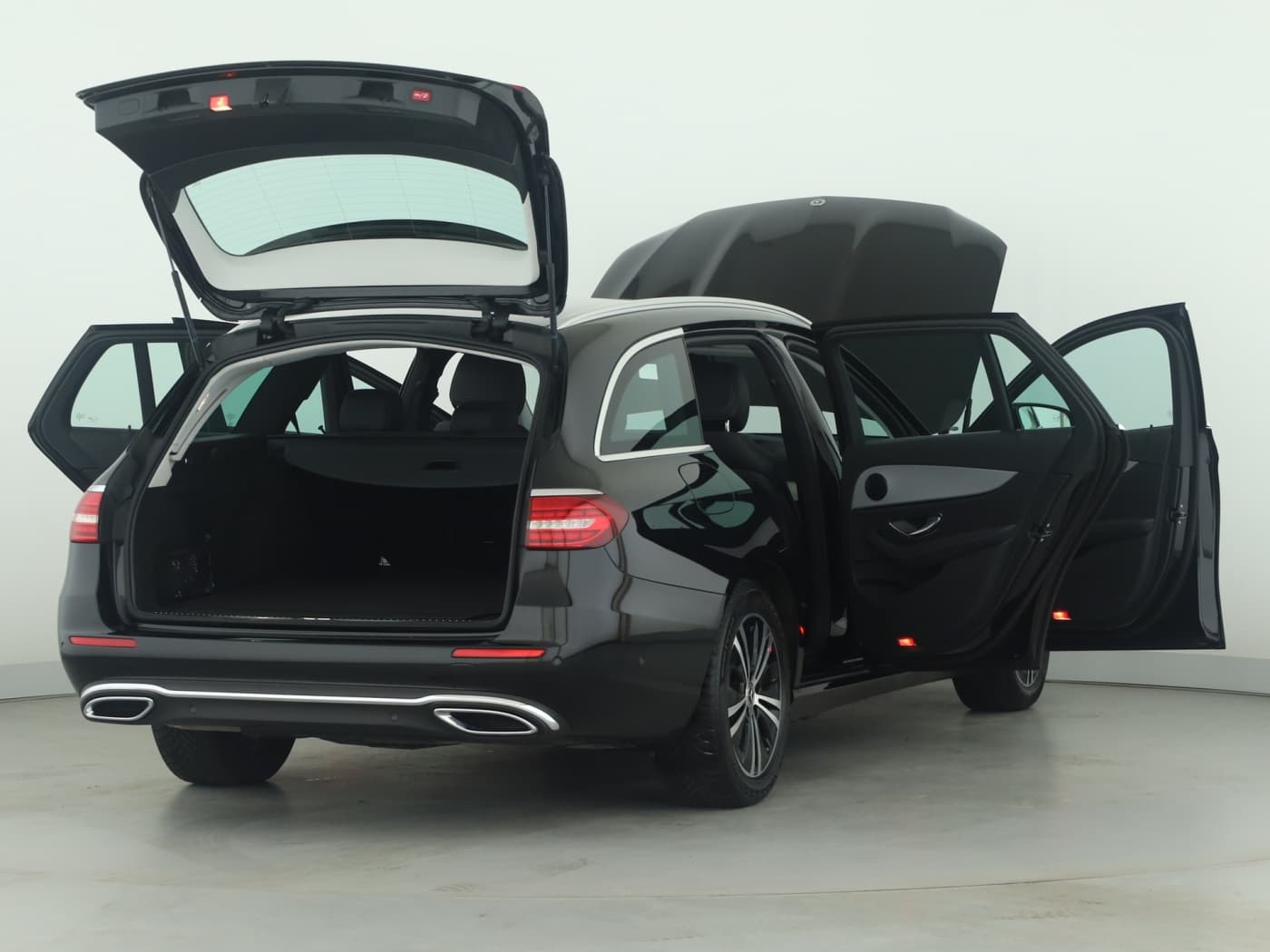 Mercedes-Benz E 300 d 4M T Bild 9