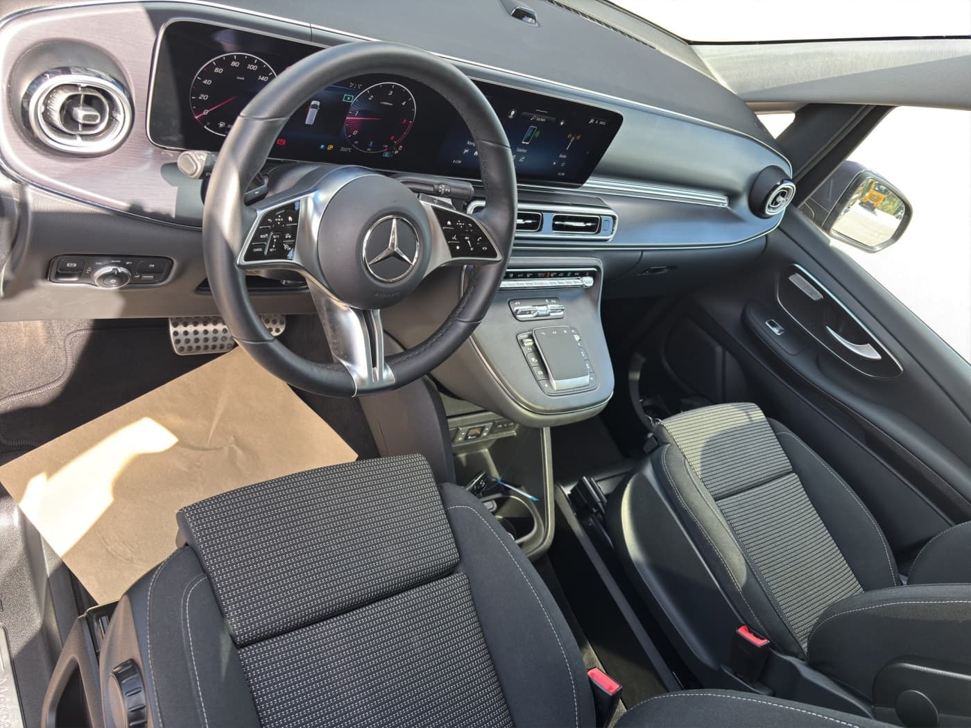Mercedes-Benz V 220 d Style lang Bild 9