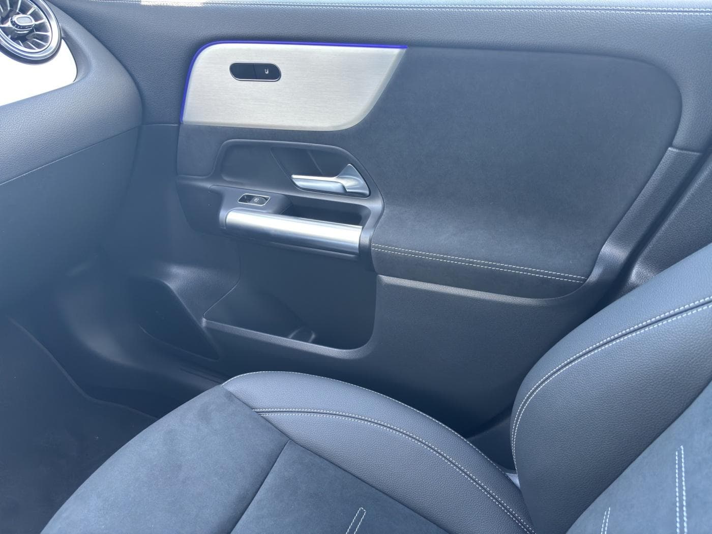 Mercedes-Benz GLA 180 Bild 14