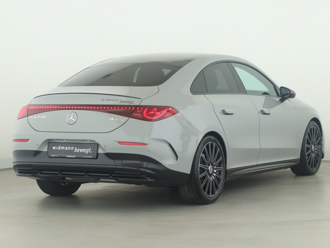Mercedes-Benz CLA 220 4MATIC Bild 2