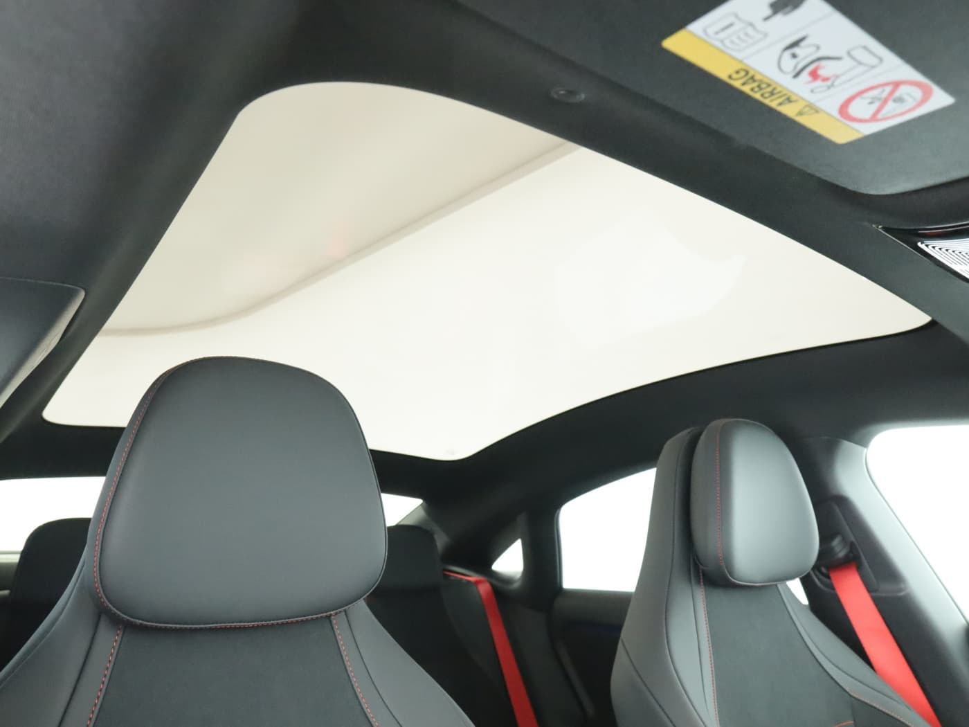 Mercedes-Benz CLA 220 4MATIC Bild 21