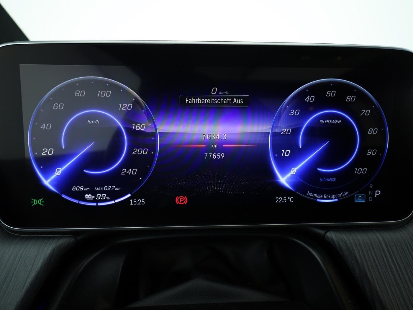 Mercedes-Benz EQE 300 Bild 12