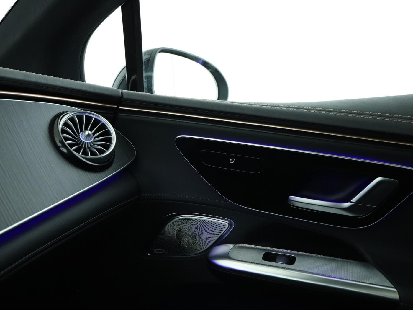 Mercedes-Benz EQE 300 Bild 16