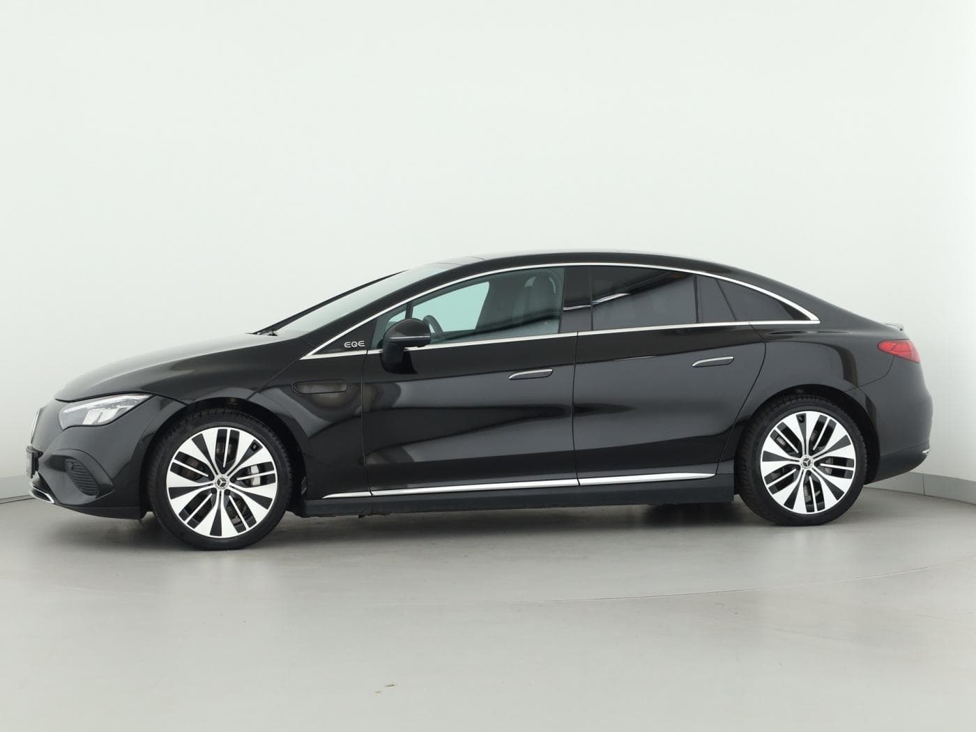 Mercedes-Benz EQE 300 Bild 7