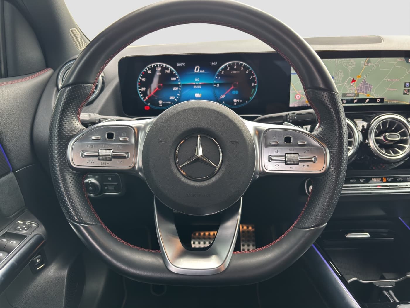 Mercedes-Benz GLA 250 e Bild 10