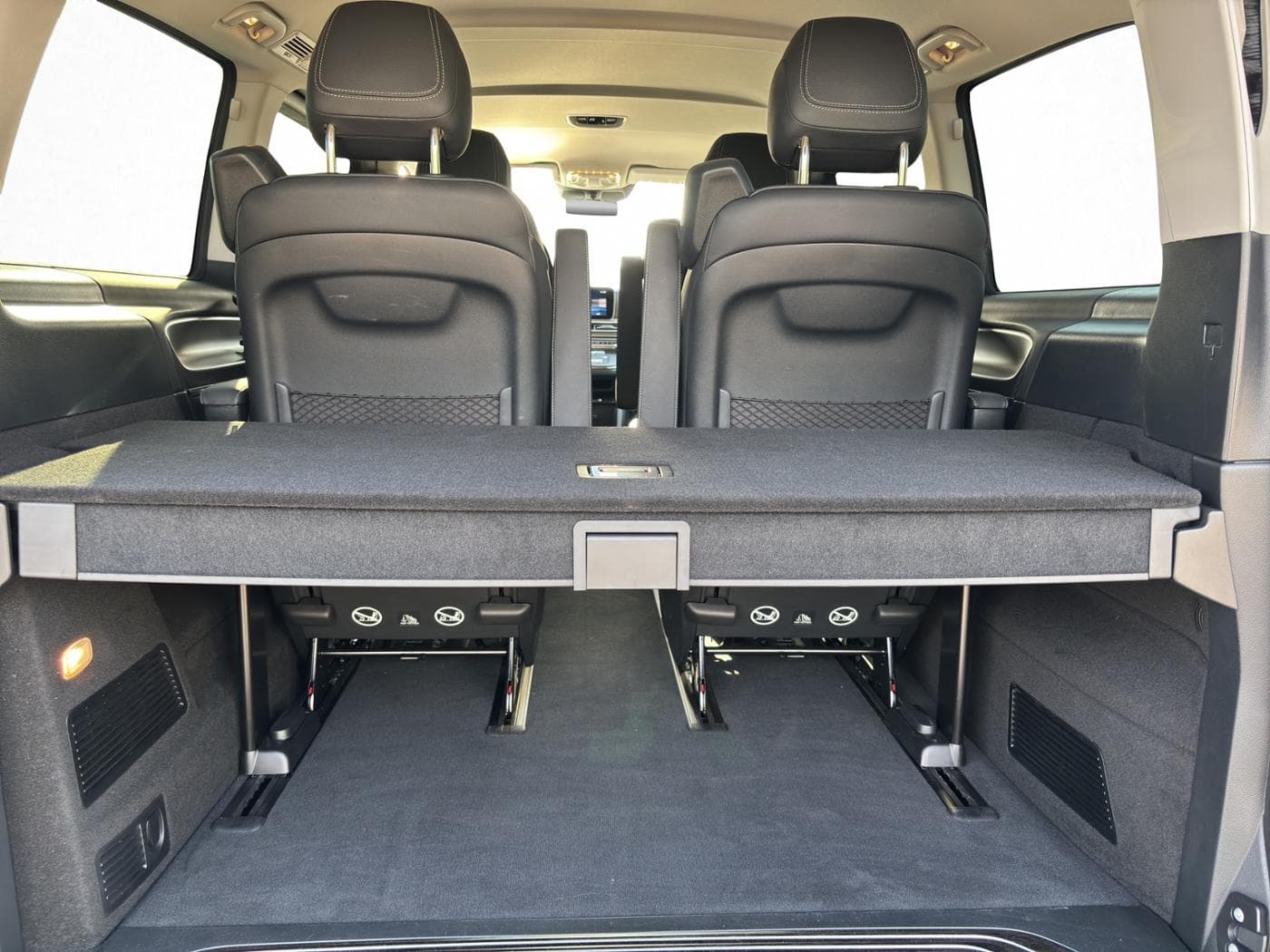 Mercedes-Benz V 250 d 4MATIC AVANTGARDE AMG Bild 18