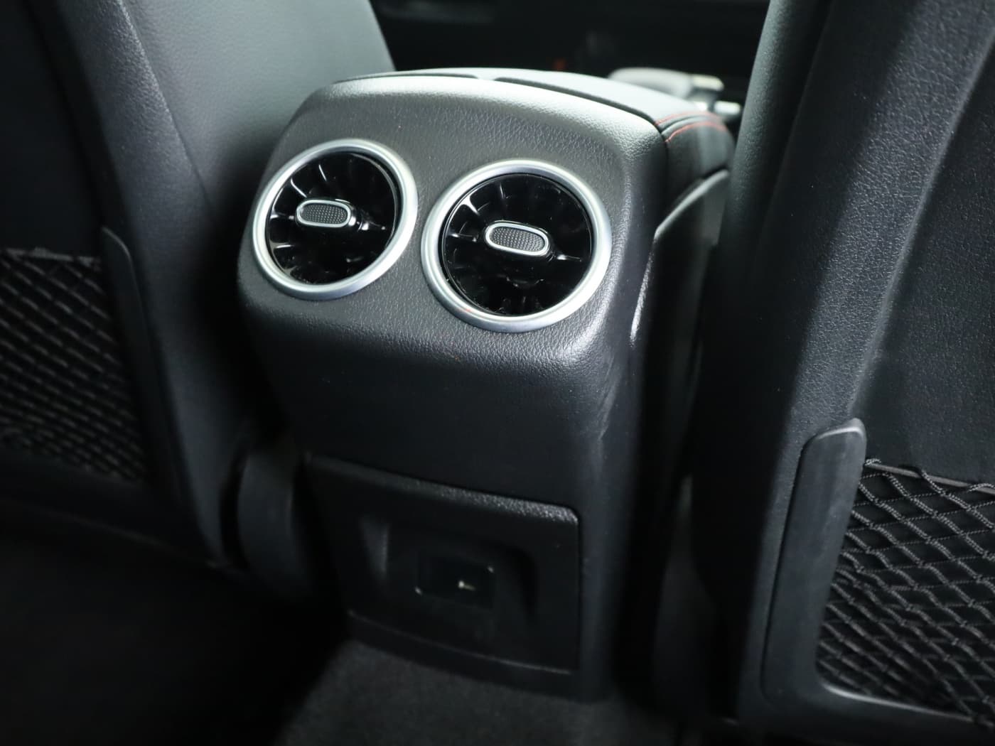 Mercedes-Benz CLA 250 4M Bild 24