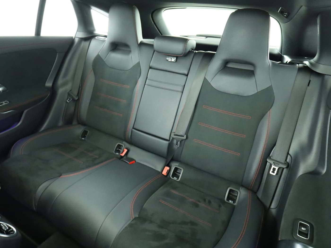 Mercedes-Benz CLA 200 SB Bild 18