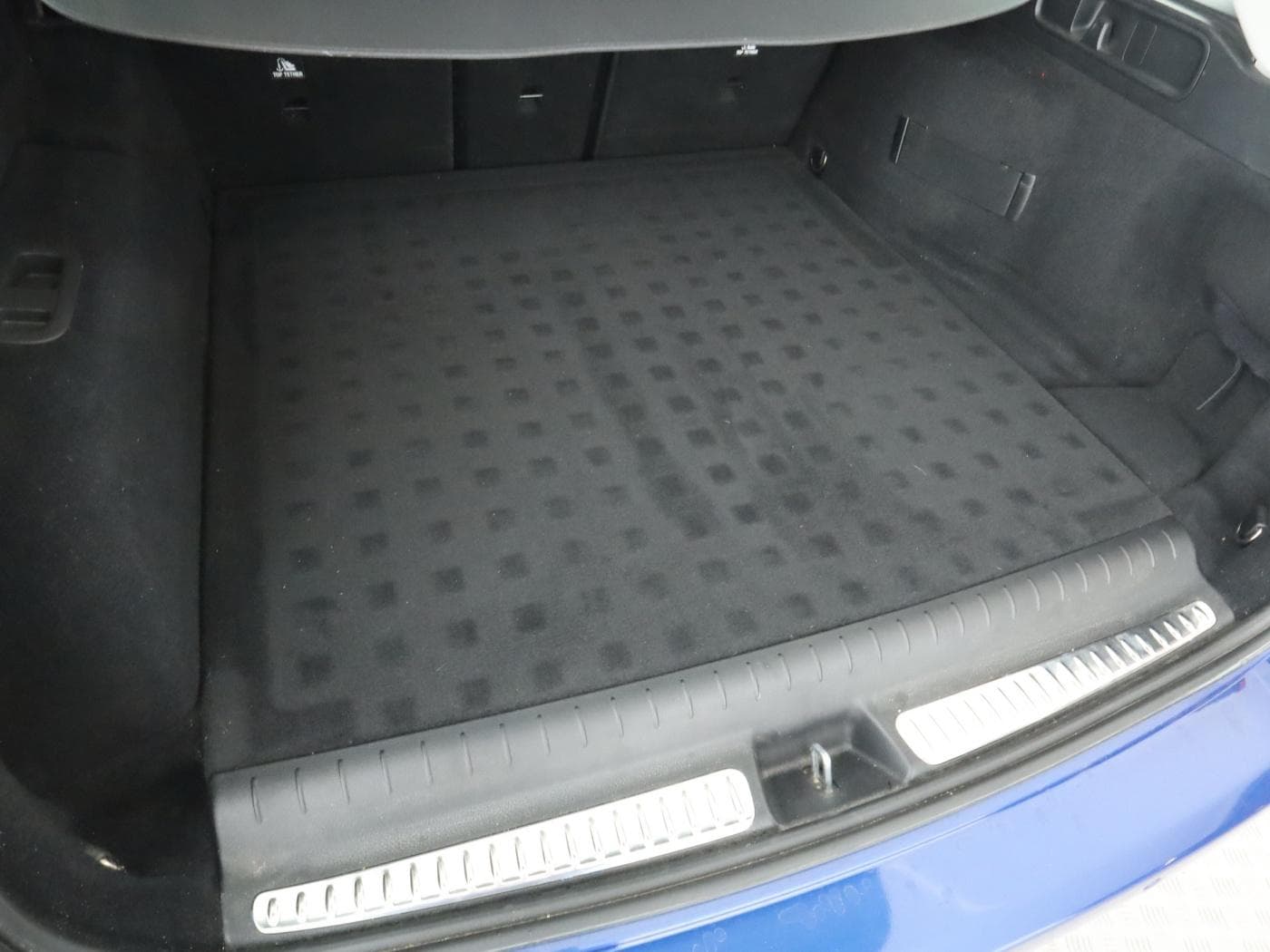 Mercedes-Benz C 300 e T Bild 22