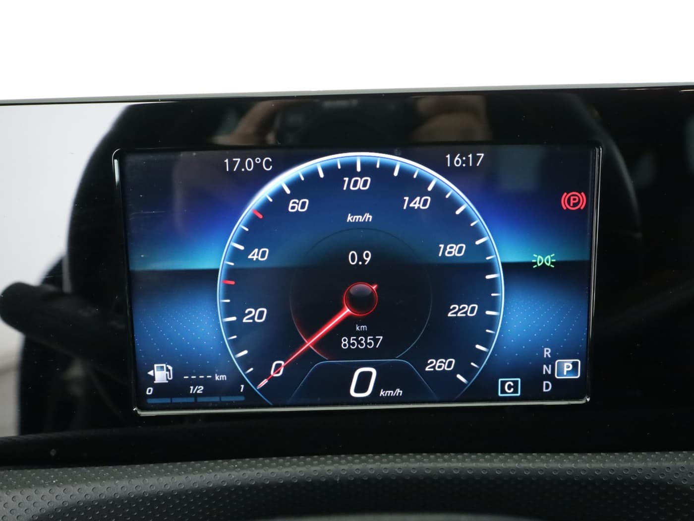 Mercedes-Benz CLA 180 d SB Bild 12