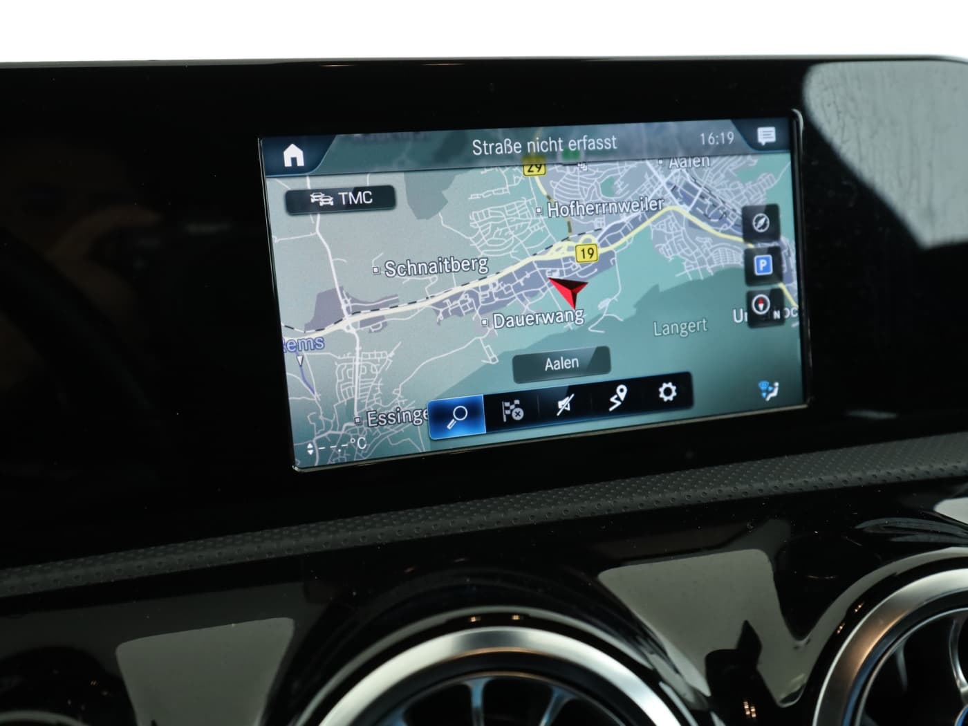 Mercedes-Benz CLA 180 d SB Bild 13
