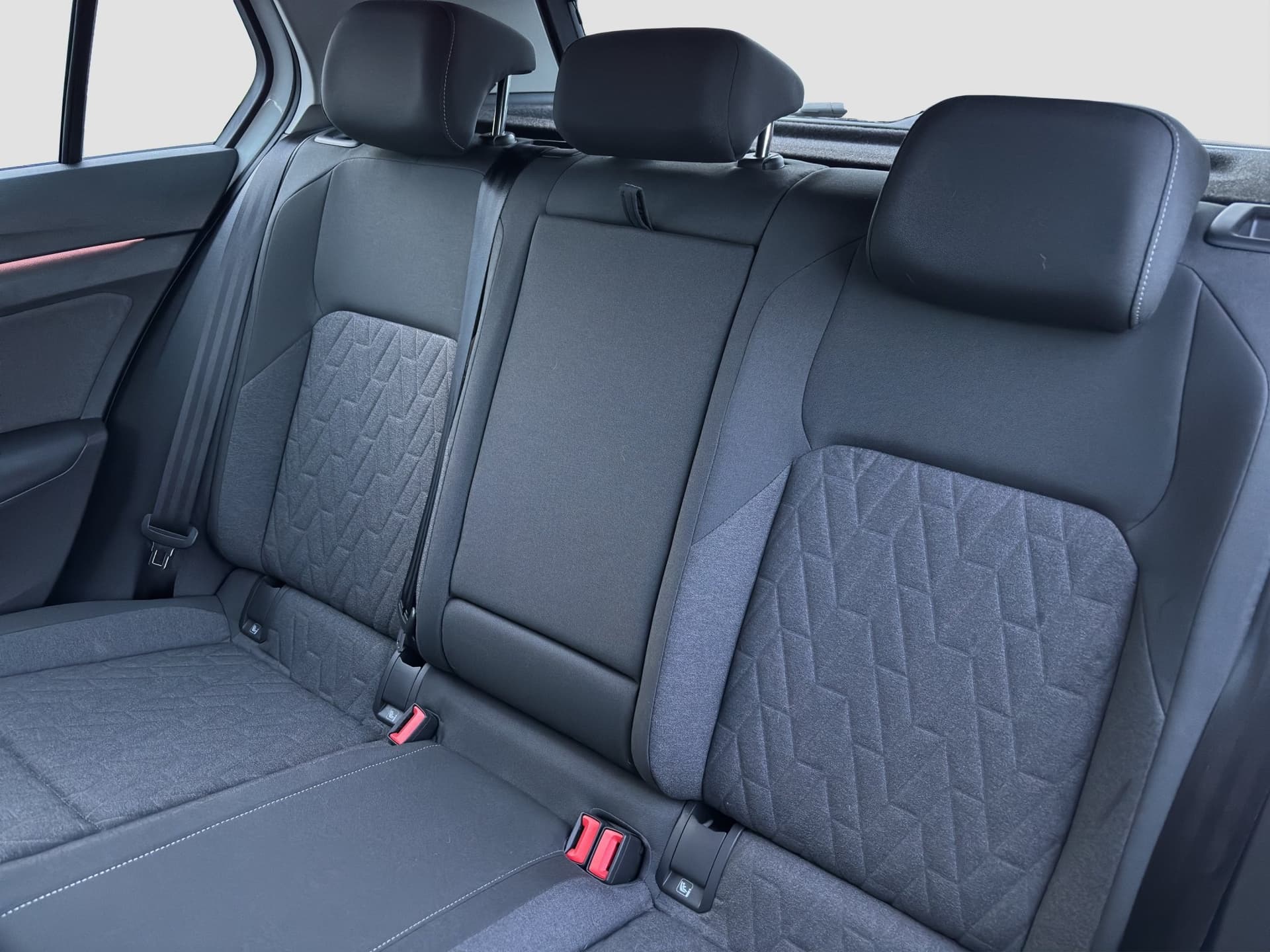 Volkswagen Golf Life 1.5 eTSI 115 PS DSG KAMERA ACC Harman Kardon Bild 14