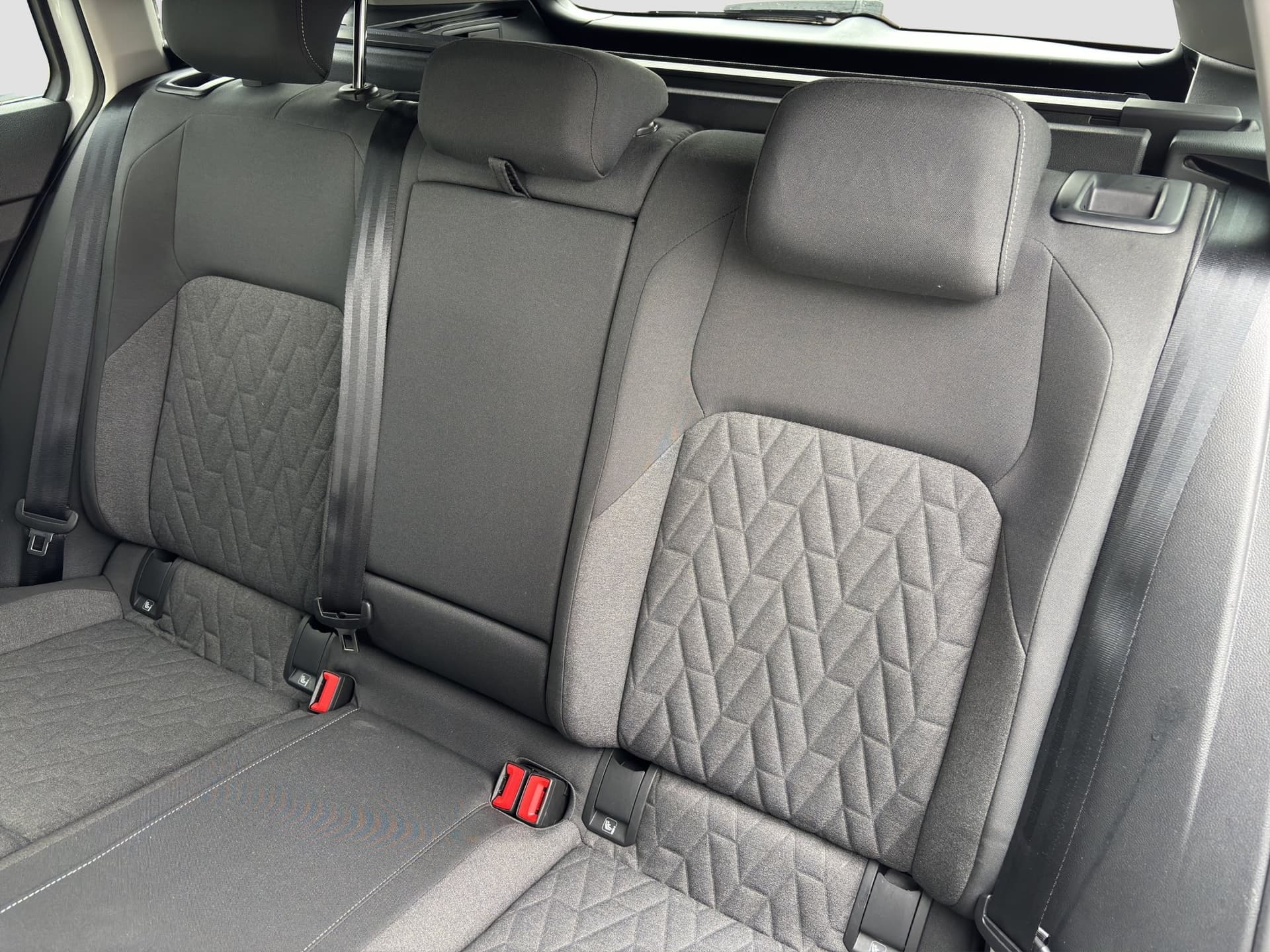 Volkswagen Golf Variant Life 1.5 TSI 115 PS ACC APP Kamera Soundsystem Bild 13