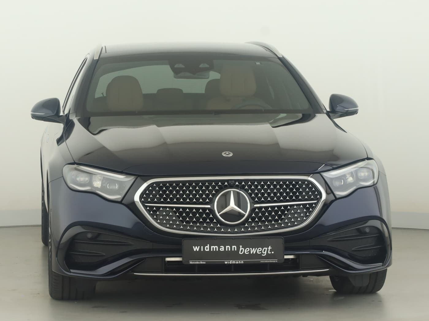 Mercedes-Benz E 450 d 4MATIC T-Modell Bild 3