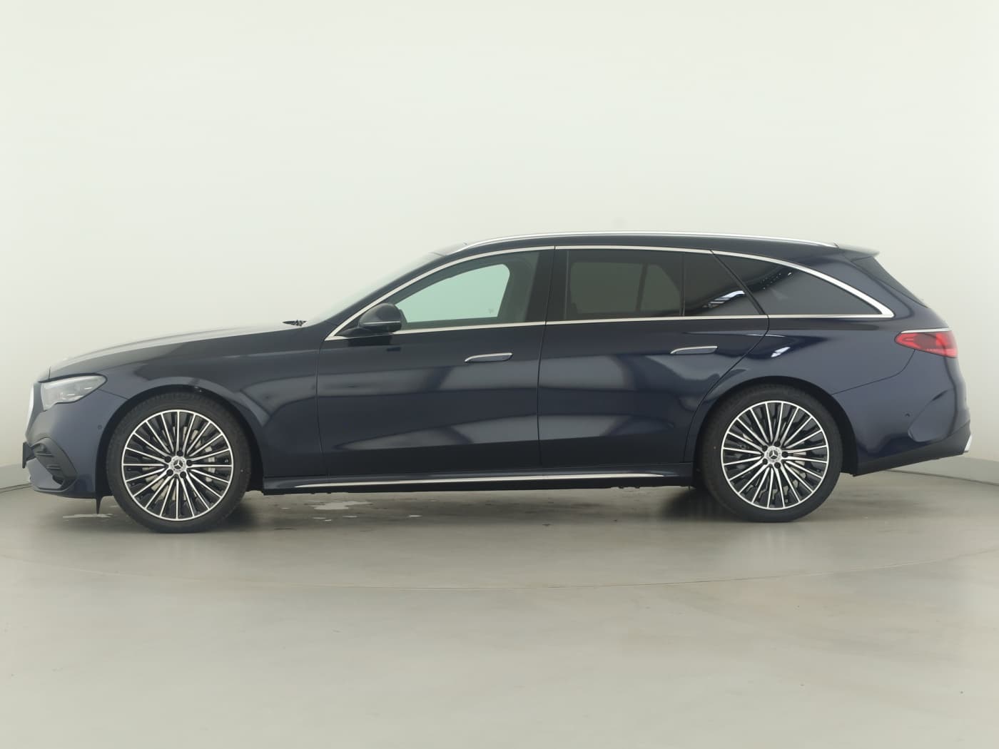 Mercedes-Benz E 450 d 4MATIC T-Modell Bild 7