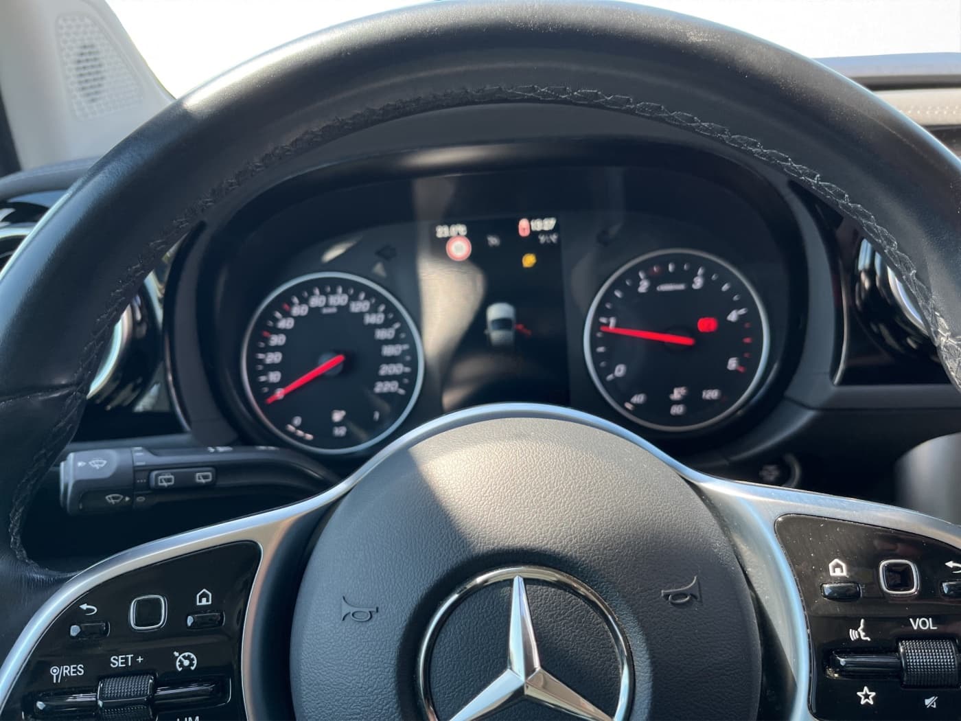 Mercedes-Benz T 180 d PROGRESSIVE Edition Bild 11