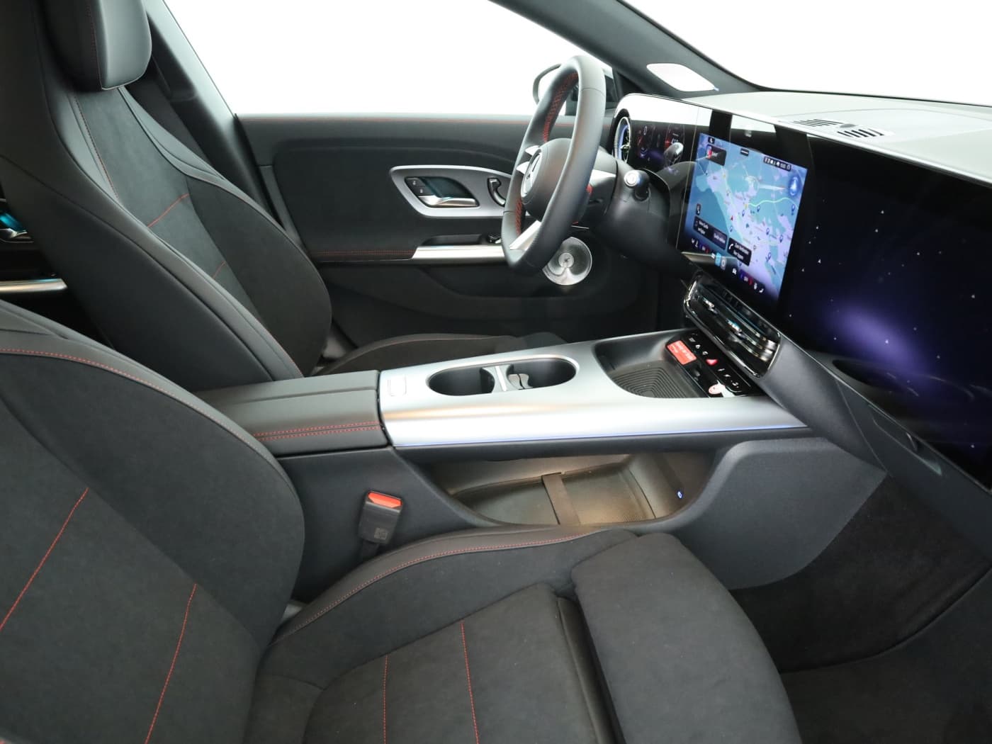 Mercedes-Benz CLA 200 Bild 17