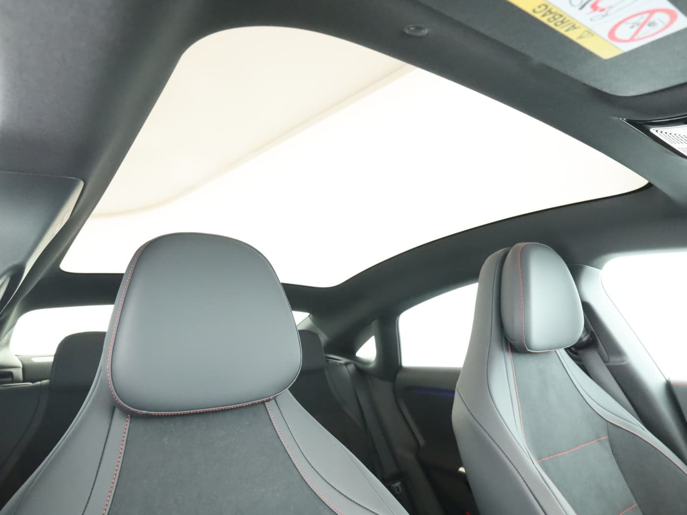 Mercedes-Benz CLA 200 Bild 21