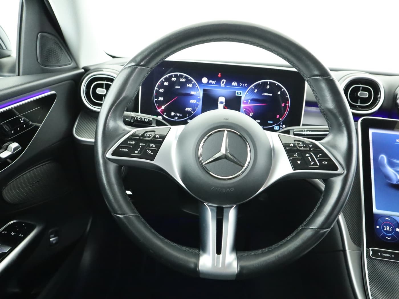 Mercedes-Benz C 300 d T Bild 11