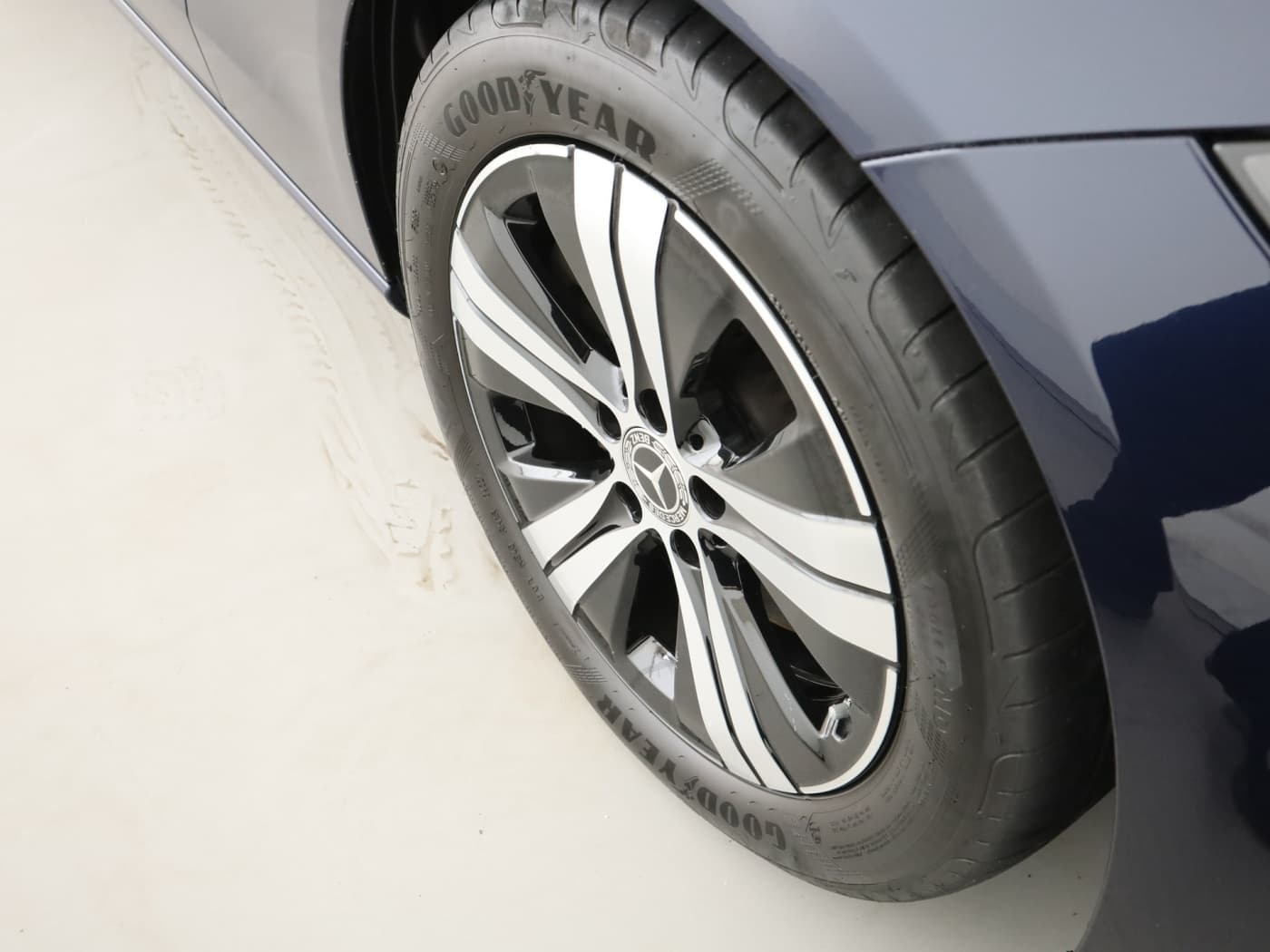 Mercedes-Benz C 300 d T Bild 21