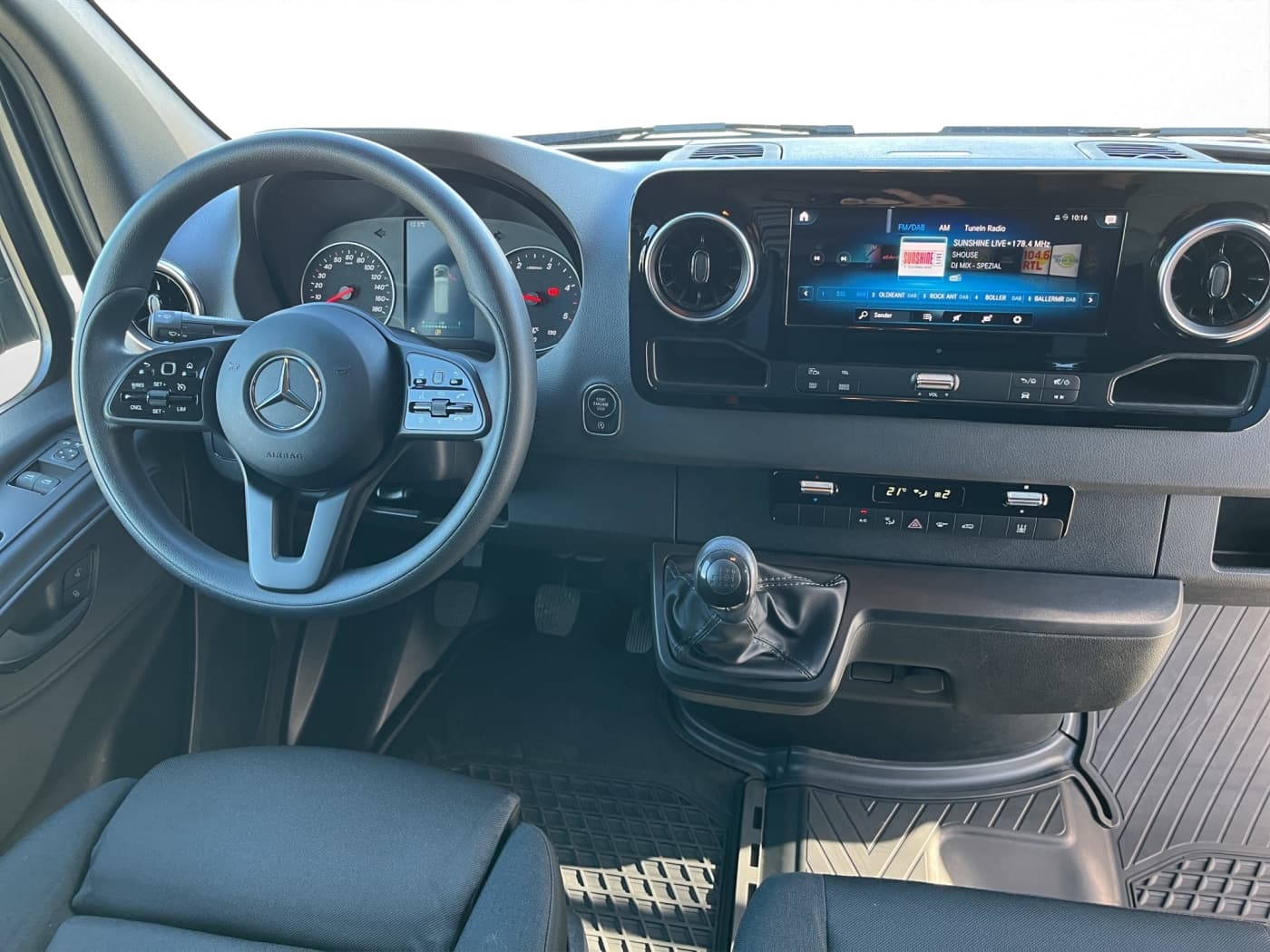 Mercedes-Benz Sprinter 319 CDI Kasten Bild 9