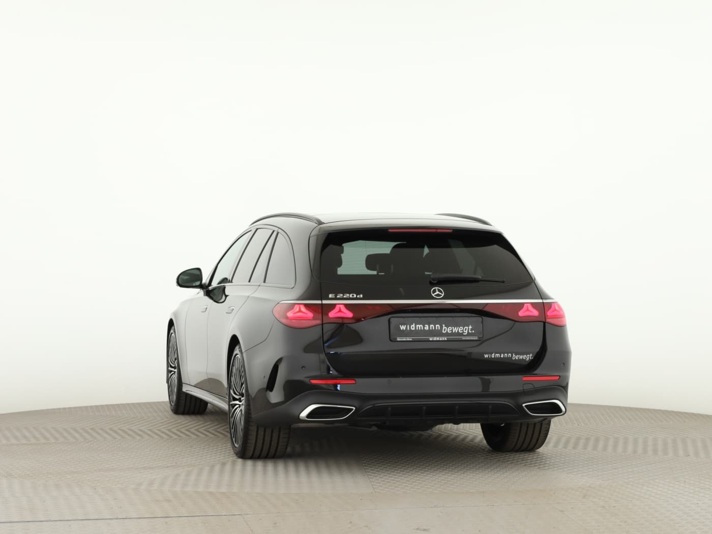 Mercedes-Benz E 220 d T-Modell Bild 4