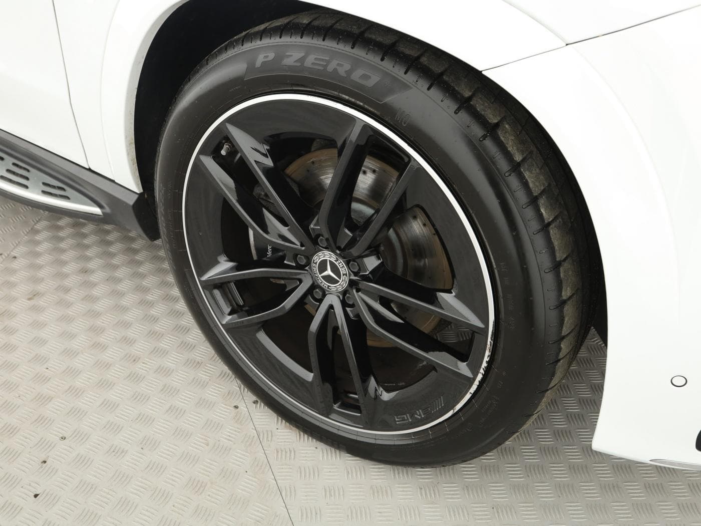 Mercedes-Benz GLE 300 d 4M Bild 21