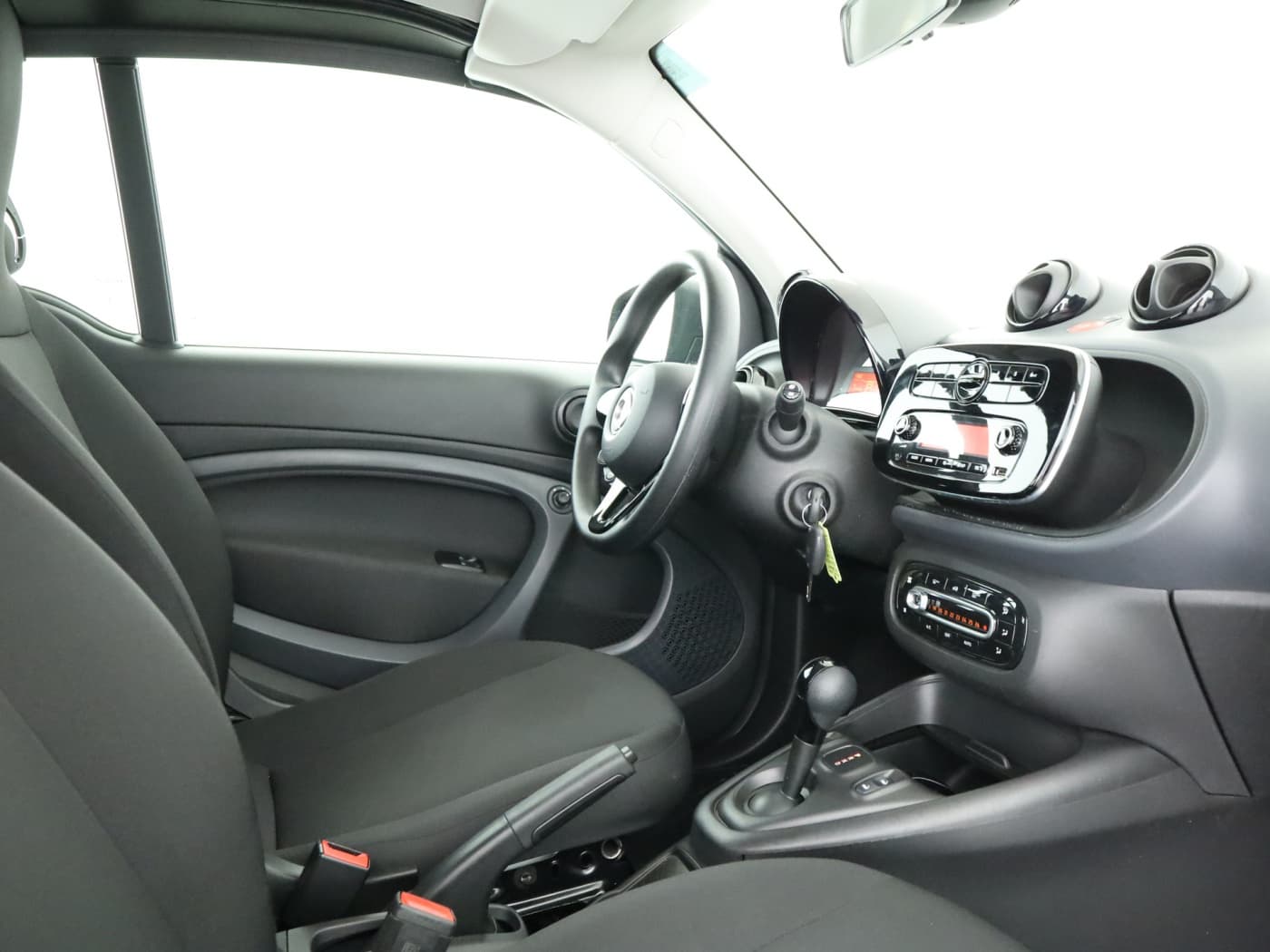 Smart fortwo EQ cabrio Bild 17