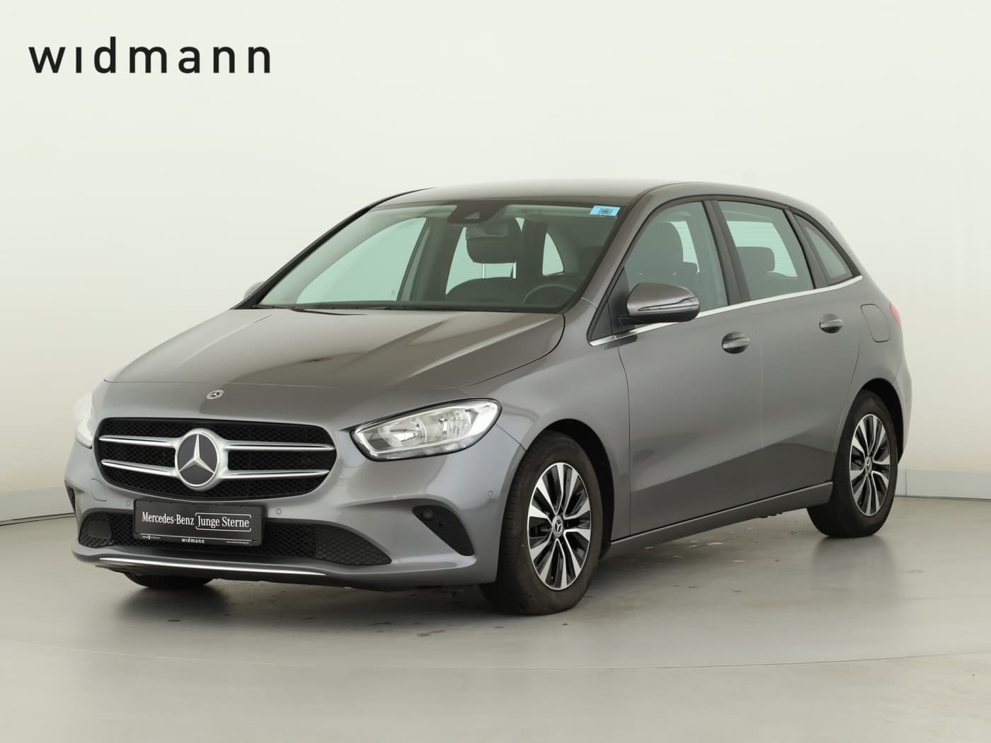 Mercedes-Benz B 180
