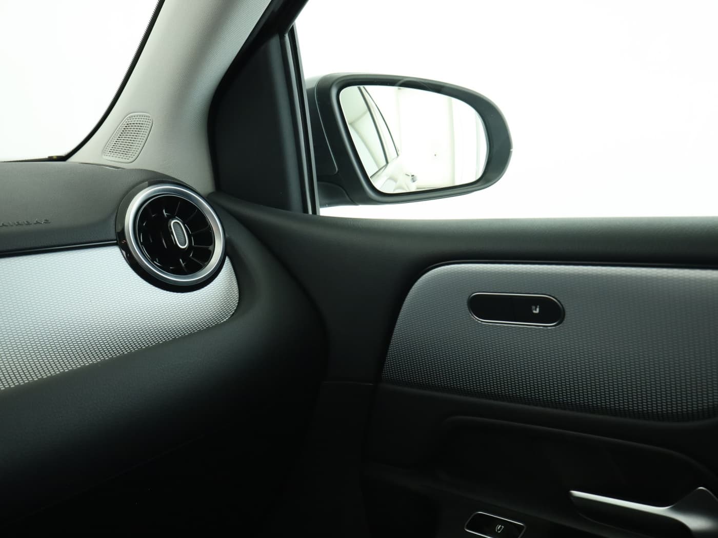 Mercedes-Benz B 180 Bild 16