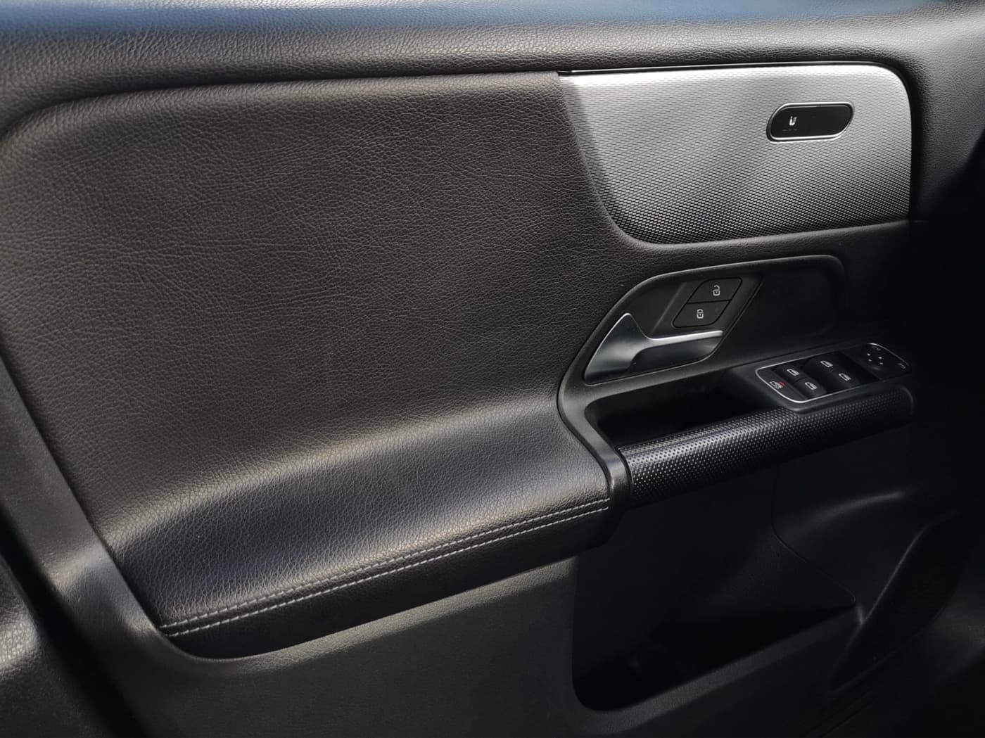 Mercedes-Benz GLB 220 d Bild 17