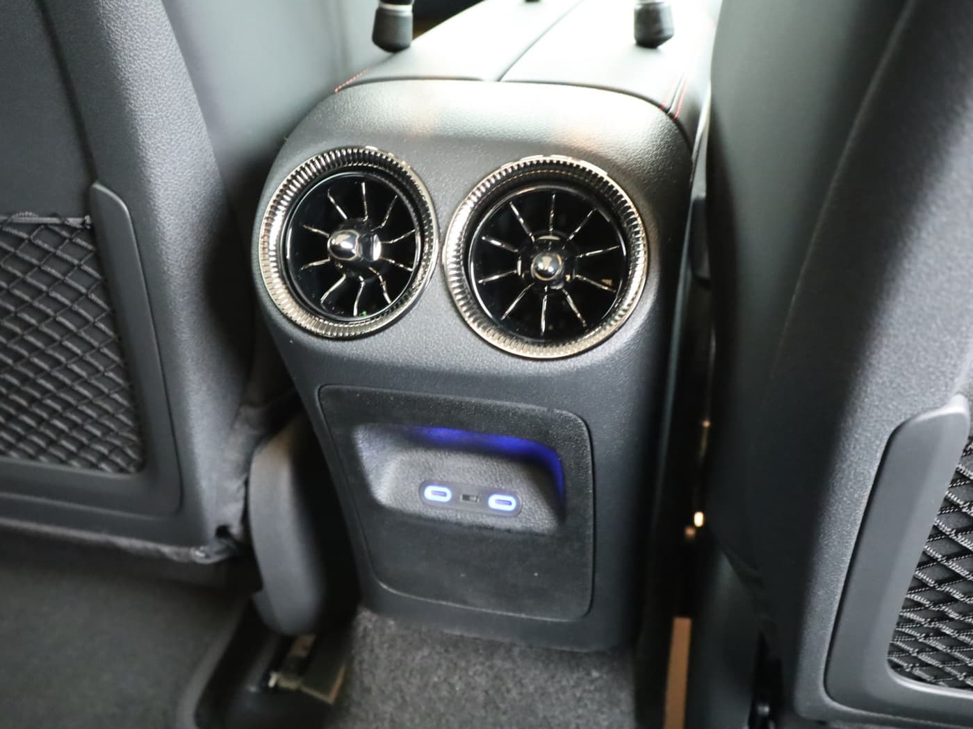 Mercedes-Benz CLA 200 Bild 24
