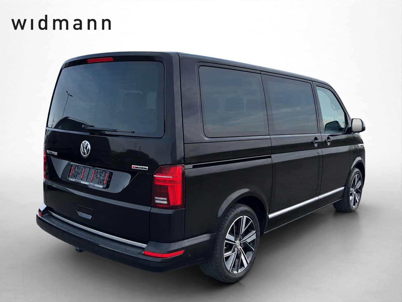 Volkswagen T6.1 2.0 TDI 4Motion Multivan Highline Bild 3