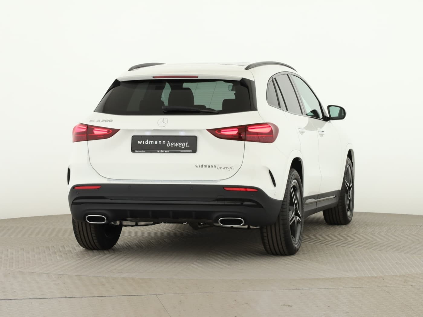 Mercedes-Benz GLA 200 Bild 2