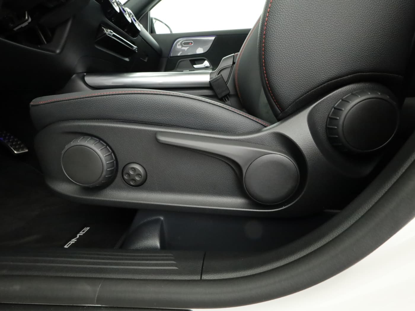 Mercedes-Benz GLA 200 Bild 29