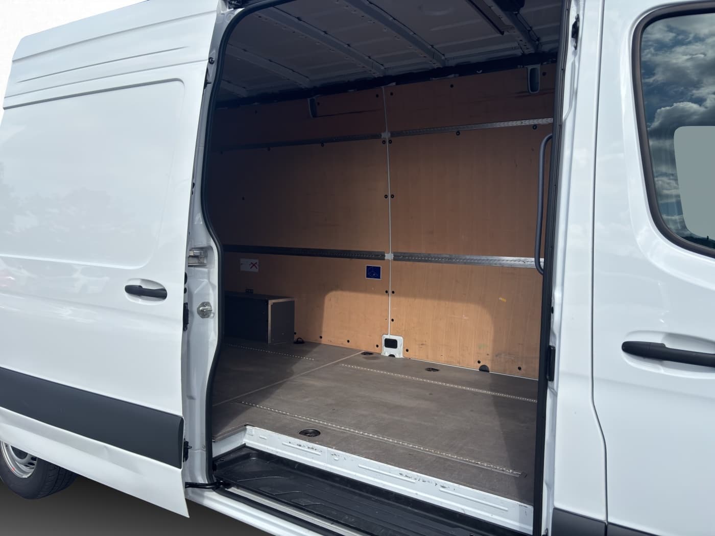 Mercedes-Benz Sprinter 317 CDI Hochdach Kasten lang Bild 16