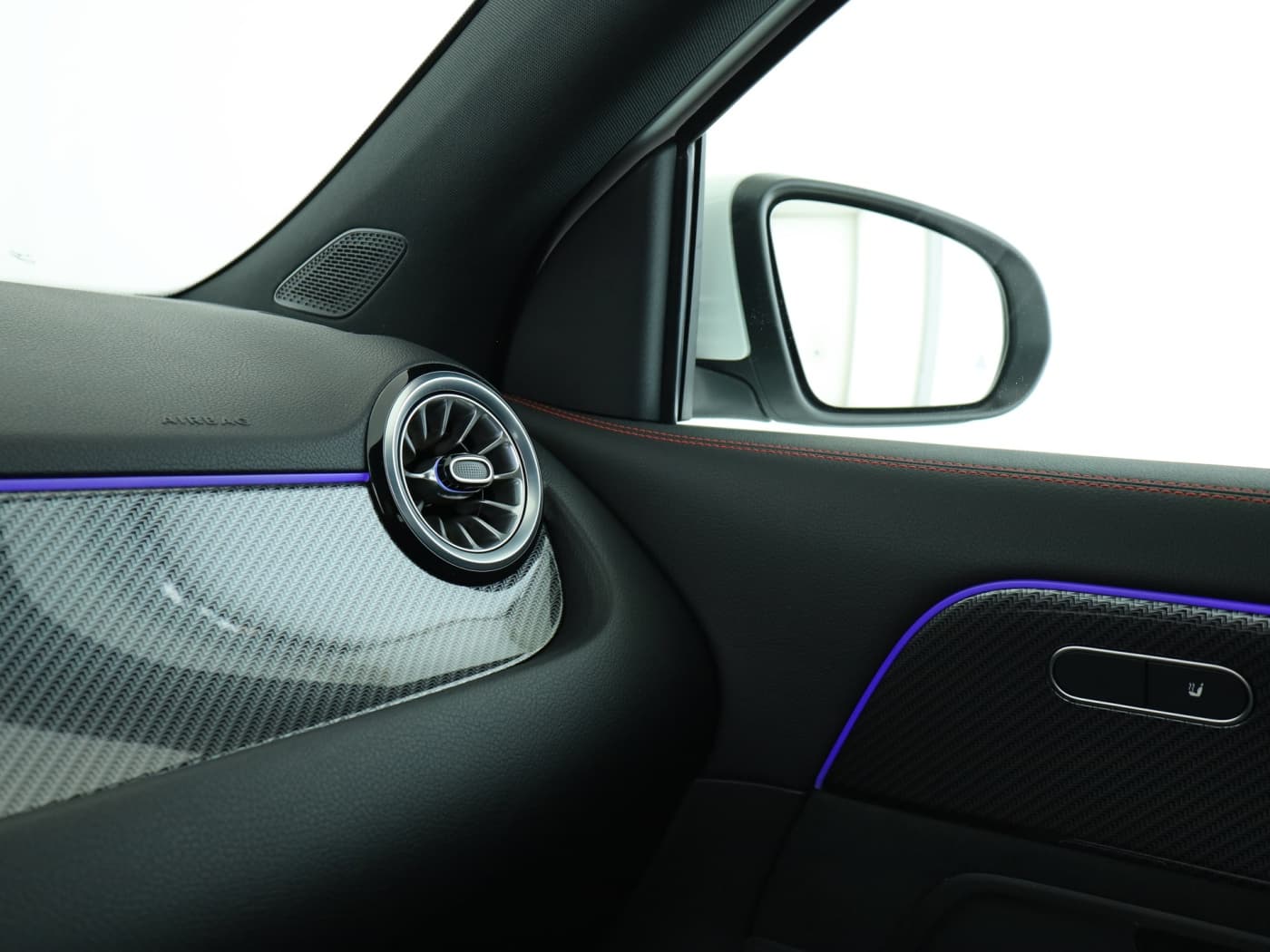 Mercedes-Benz GLA 200 Bild 16