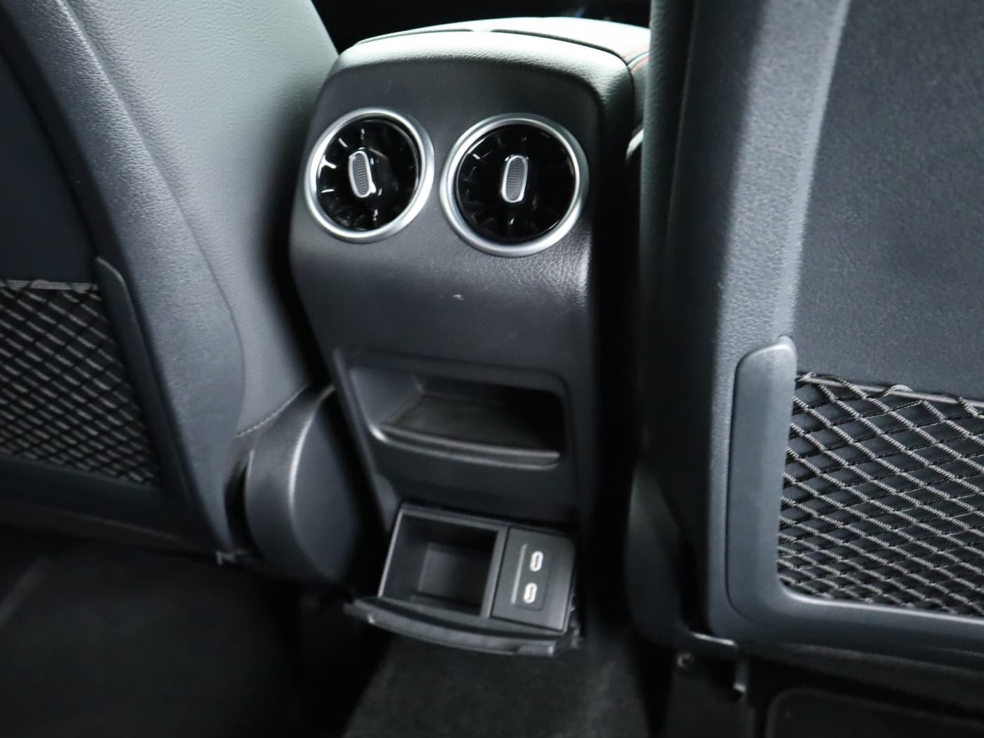 Mercedes-Benz GLA 200 Bild 23