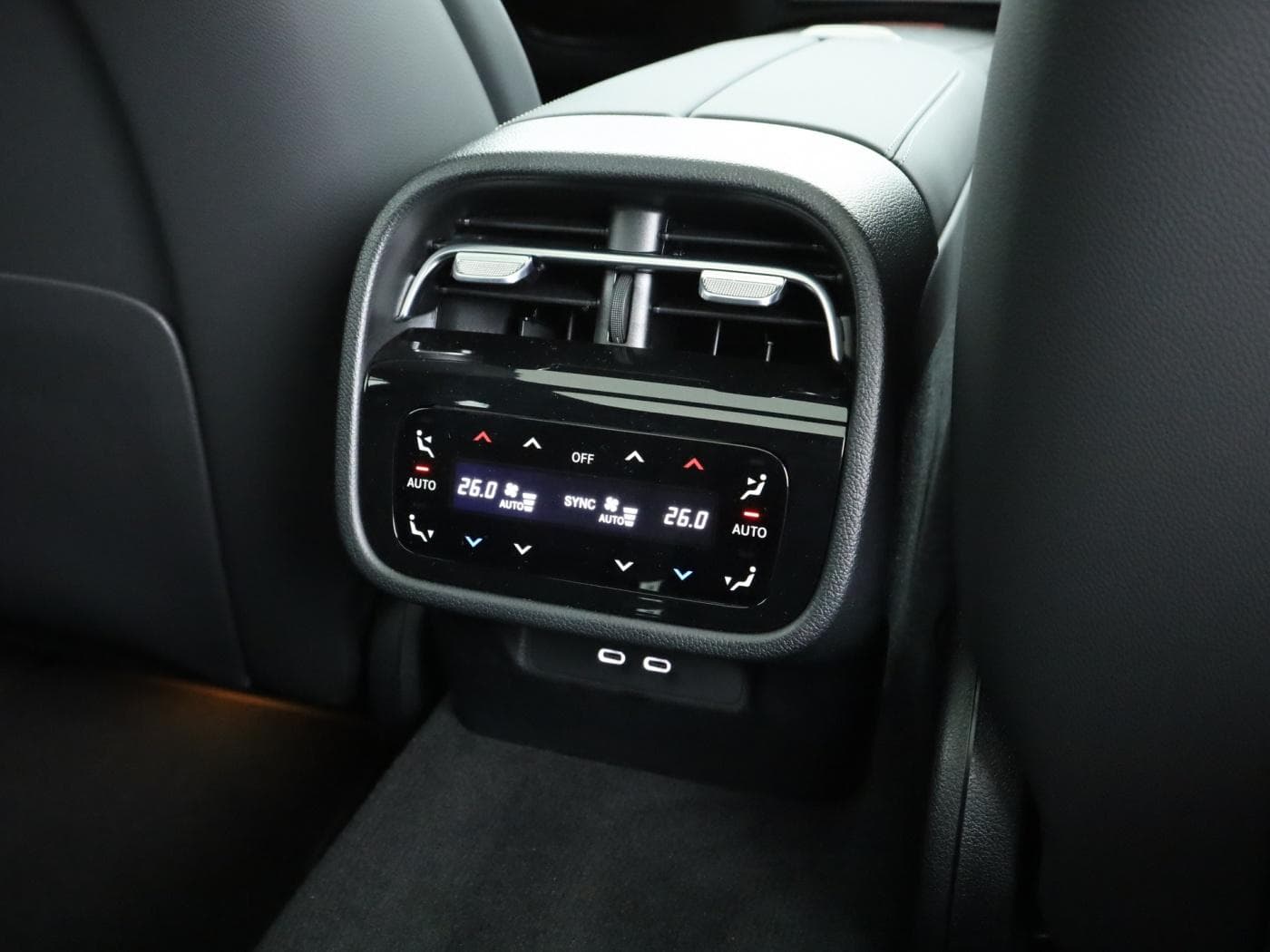 Mercedes-Benz E 450 4MATIC T-Modell Bild 24